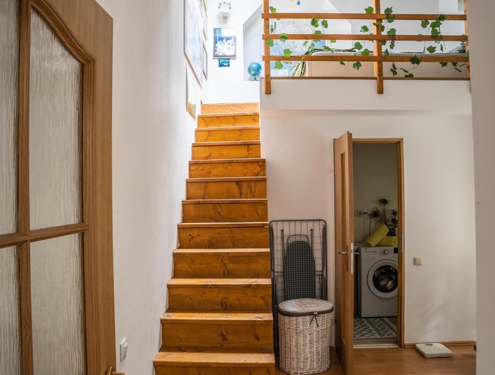 Anna'S Guesthouse คลูจ-นาโปกา ภายนอก รูปภาพ