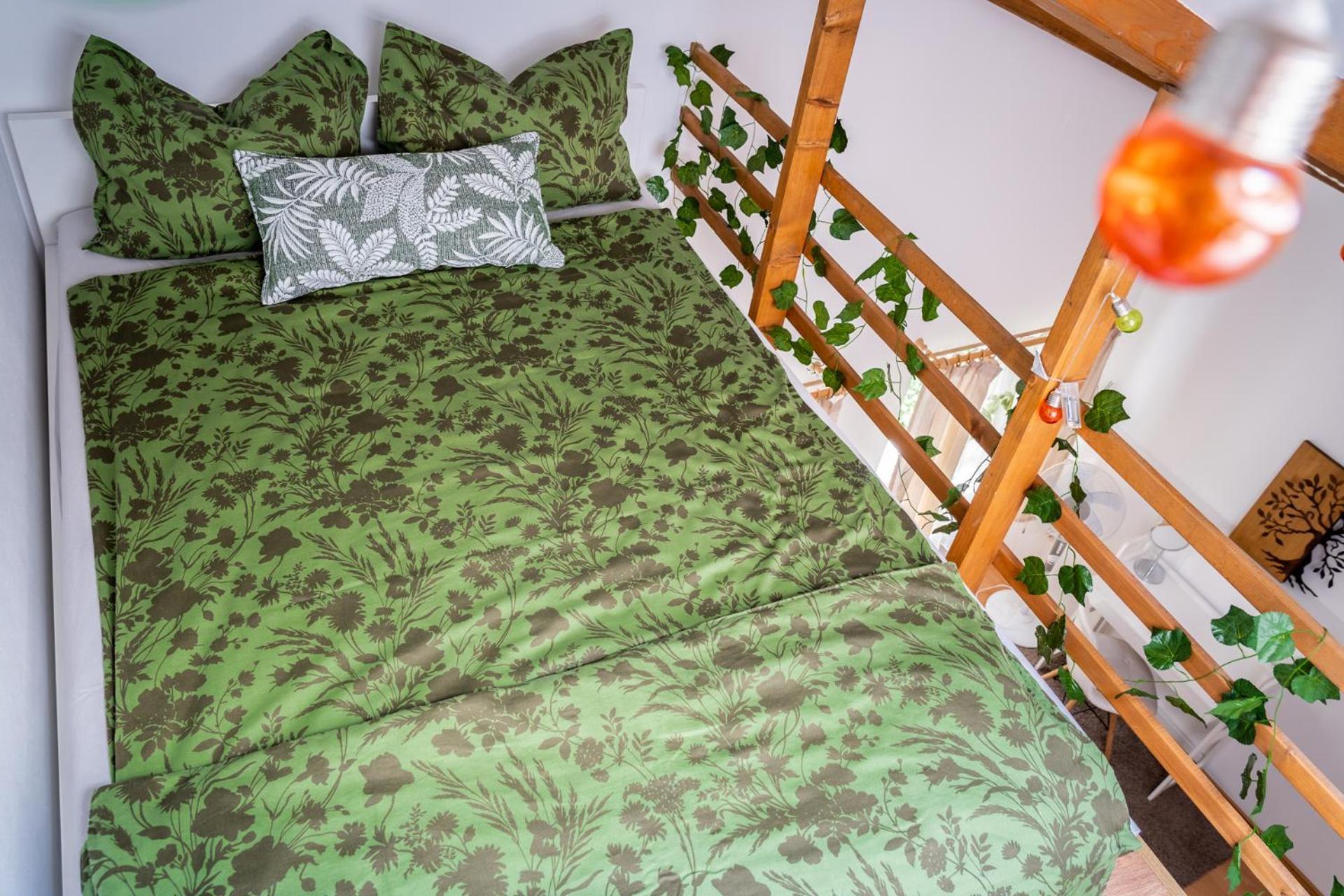 Anna'S Guesthouse คลูจ-นาโปกา ภายนอก รูปภาพ