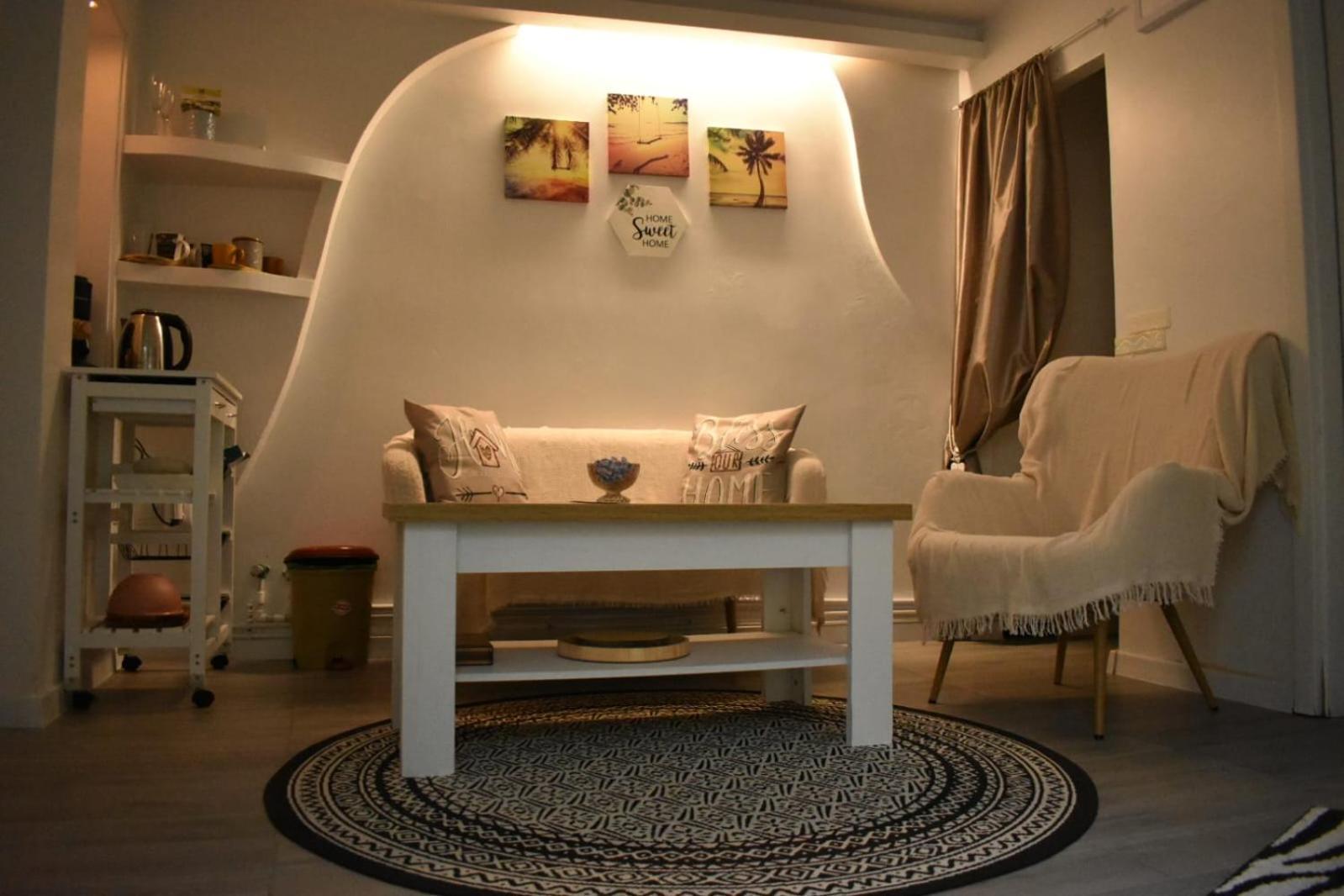 Anna'S Guesthouse คลูจ-นาโปกา ภายนอก รูปภาพ