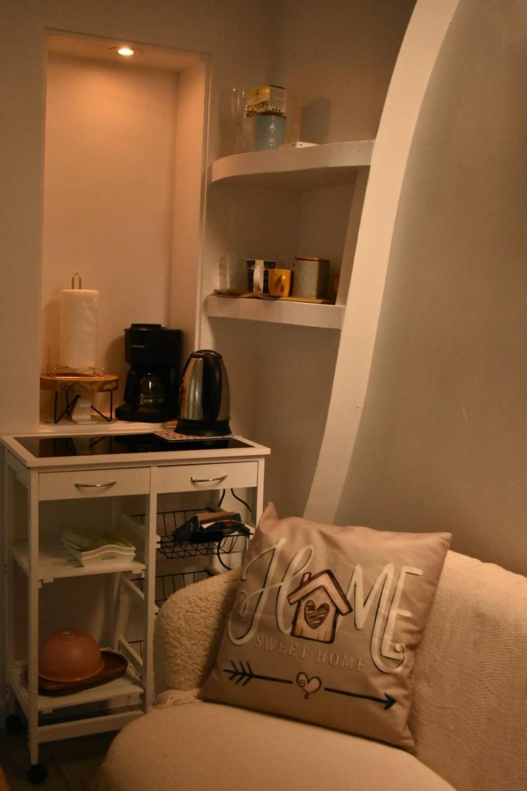 Anna'S Guesthouse คลูจ-นาโปกา ภายนอก รูปภาพ
